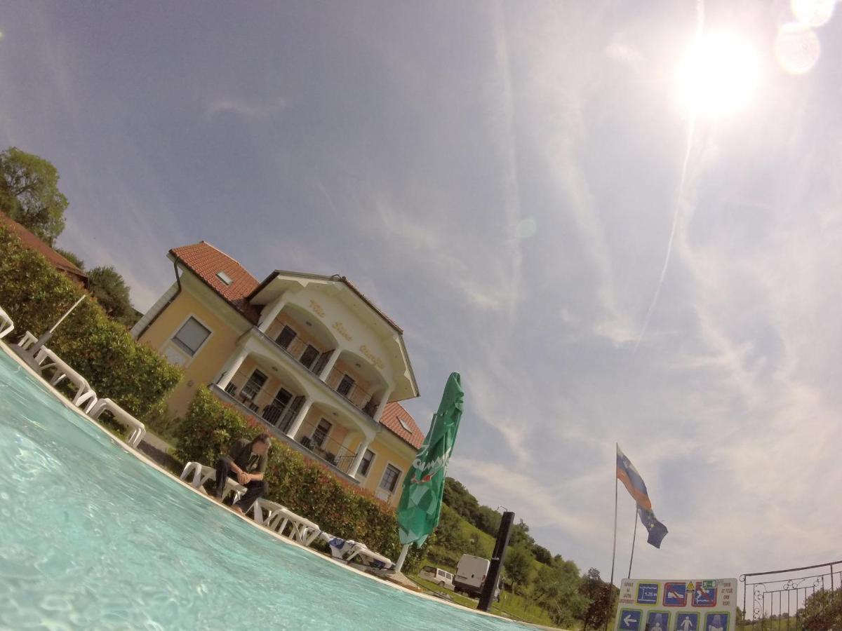 Vila Silva Marija Apartments Pišece Eksteriør billede